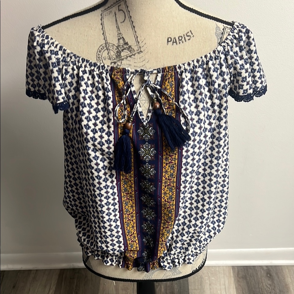 Y2K Off-the-Shoulder Blouse